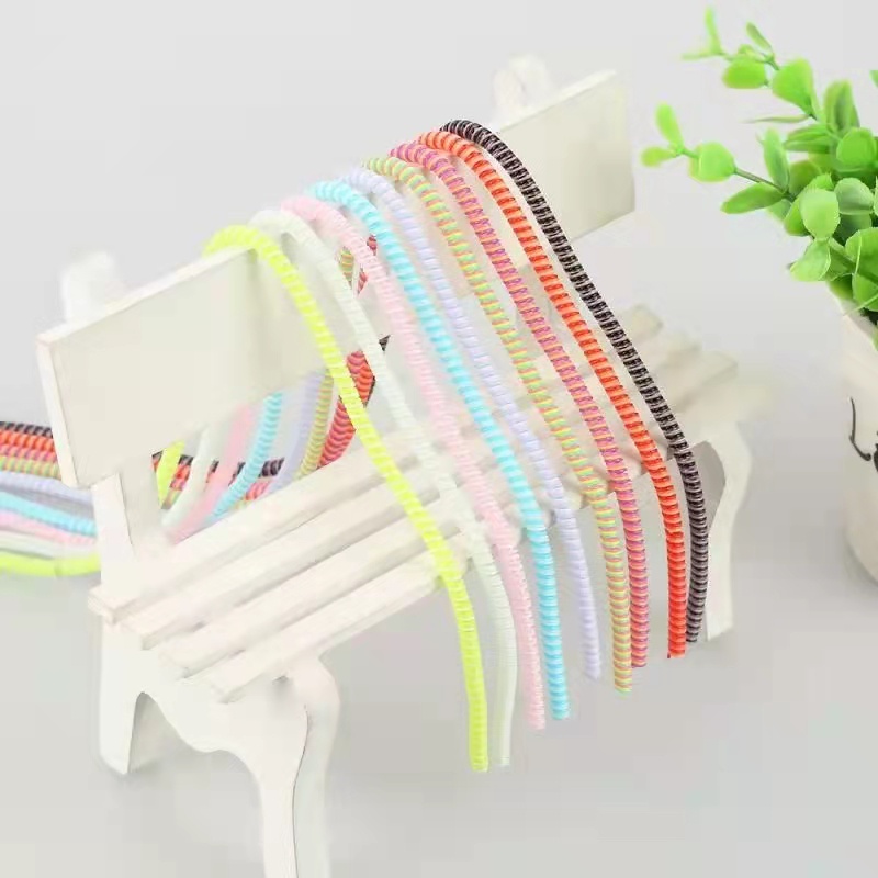 USB充電ケーブルプロテクター,tpuスパイラル,メッキカラ - Coiled Usb Cable のレビューと価格