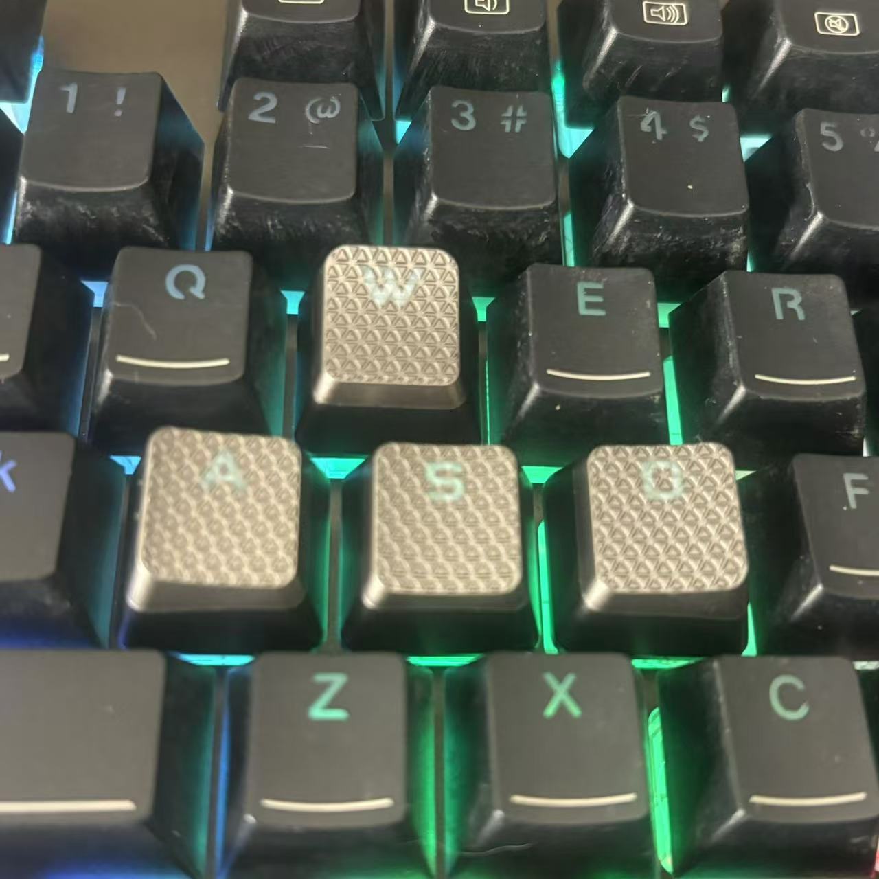 Corsair k63, k65, k68, k70, k9 - Gaming Keyboard Corsair のレビューと価格